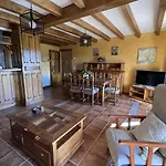La Nava De Gredos Acogedor Piso Con Vistas نافاريدوندا دي غريدوس