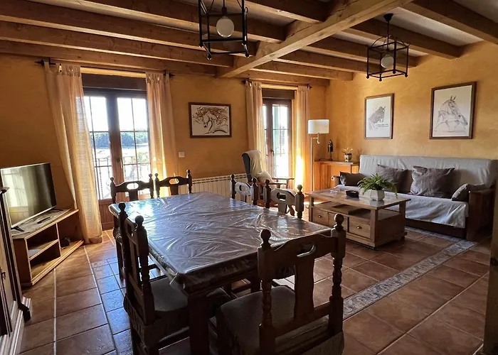 La Nava De Gredos Acogedor Piso Con Vistas Διαμέρισμα *