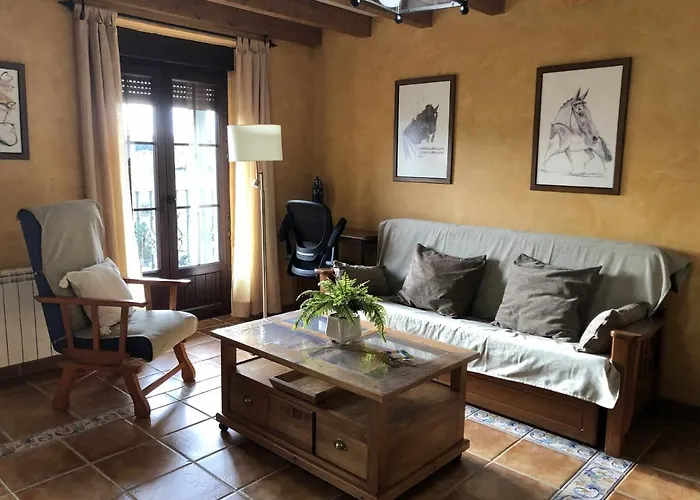 La Nava De Gredos Acogedor Piso Con Vistas Navarredonda de Gredos