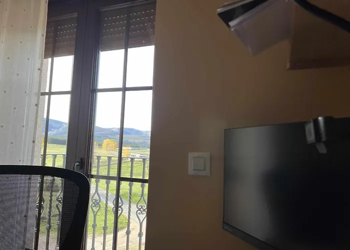 Διαμέρισμα La Nava De Gredos Acogedor Piso Con Vistas